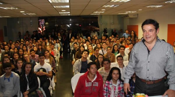 Rovira presidió el Acto Central de Inicio del Ciclo lectivo 2007 en Santa Ana