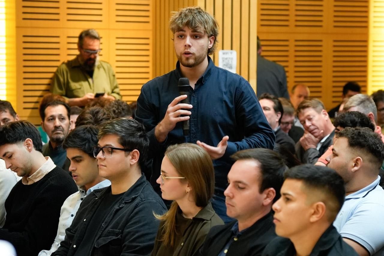 Con fuerte respaldo juvenil, Rovira anticipó una hoja de ruta para la producción, la infraestructura y el futuro energético de Misiones crovira source 1002 whatsapp image 2026 05 28 at 21.18.05