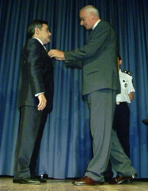 Rovira fue condecorado con la Orden de la Legión de Honor francesa crovira source rovira fue condecorado con la orden de la legion de honor francesa 1 16339 2